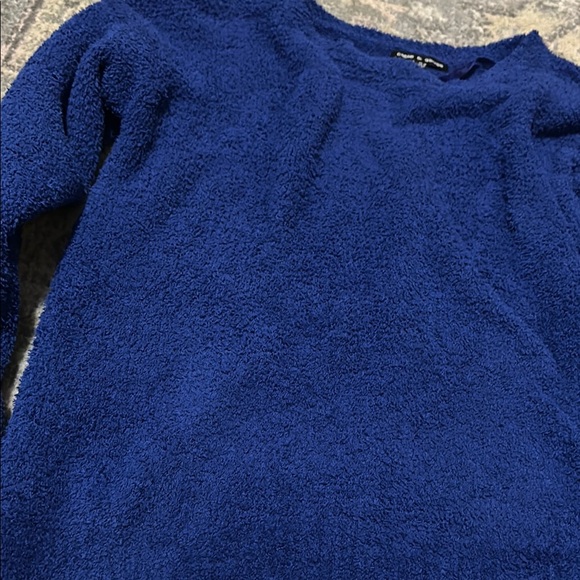 Cozy Blue Sweater - Picture 3 of 5